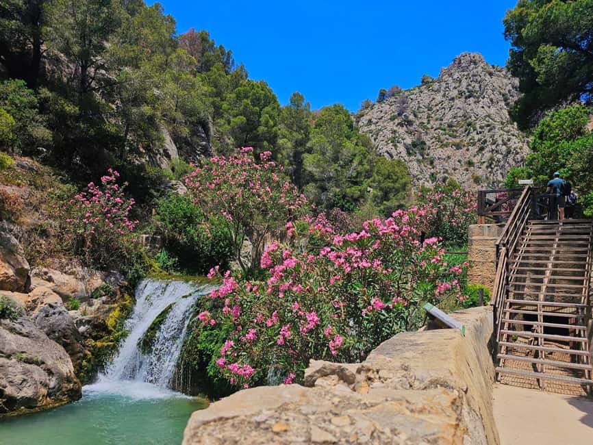 From Valencia & Calpe: Guadalest, Altea & Algar Waterfalls - Getting started in Valencia or Calpe at the official meet points
