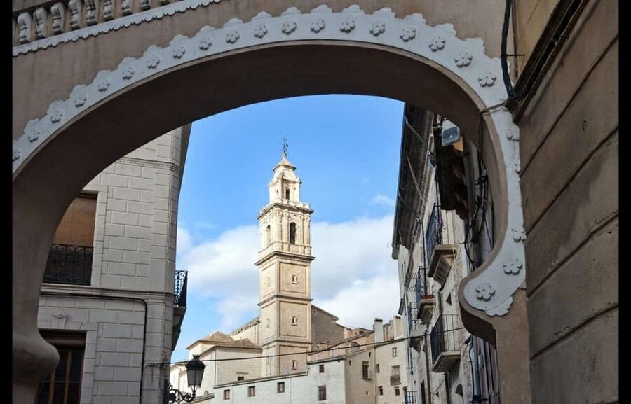 From Valencia: Discover the Medieval Splendour of Bocairent - Colomer Caves: Window-Like Caverns and the Stories That Make Them Interesting