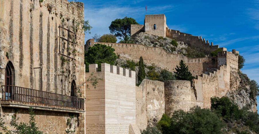 From Valencia: Guided Day Trip to Xàtiva and Anna - Food, weather, and what to pack for a mountain-town day