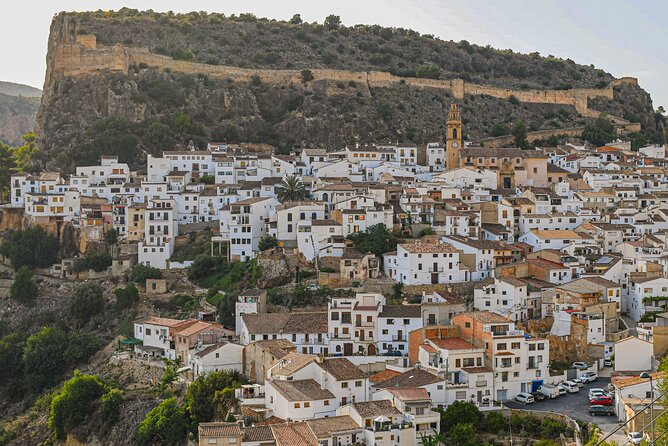 From Valencia: Hiking and Hanging Bridge Adventure in Chulilla - Chulilla Village Time: How to Use Your Free 90 Minutes Well