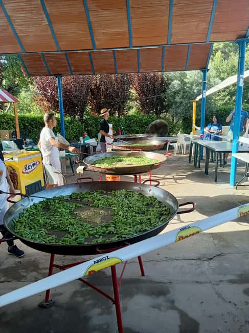 From Valencia: La Tomatina 2025 - Paella, sangria, and the after-battle food plan