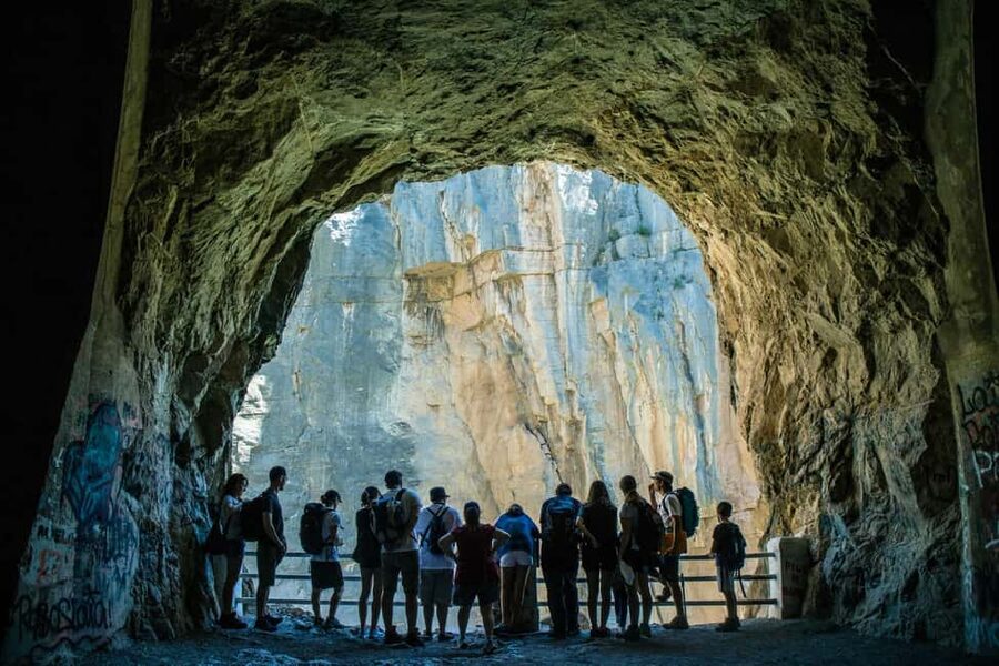 From Valencia: Montanejos Guided Hike with Natural Pools - What to Pack and How to Handle Surprise Water