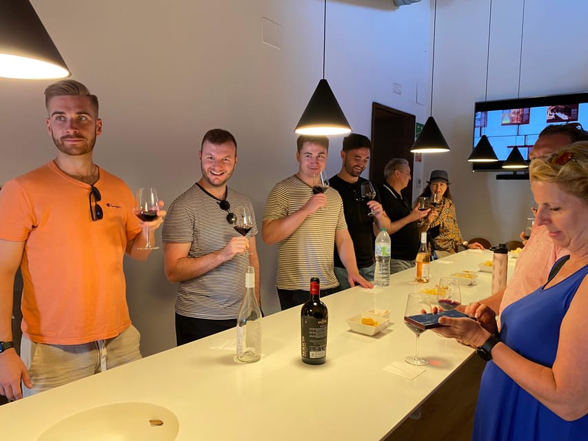 From Valencia: Utiel-Requena Wine Tour and Traditional Lunch - Family-owned winery in Utiel, vineyards to cellar with real hospitality