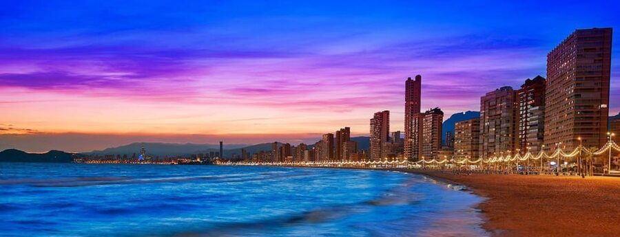 Fun Tour around Benidorm - The “getting oriented” portion: transit, curiosities, and quick wins