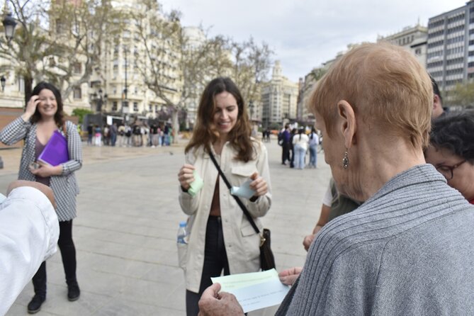 Games and History Walking Tour in the Center of Valencia - Plaza De Toro to Estacio del Nord, where the clues start