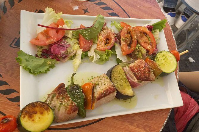 Genuine Valencian tapas tour with a pinch of History - A 3 hours 15 minutes Valencia tapas tour that feels like a friend-led night
