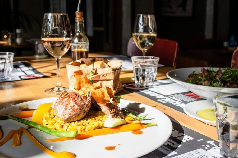 Gourmet 5-Course Dinner Experience in Valencia - Dietary Options: The Difference Between Being Allowed and Being Considered