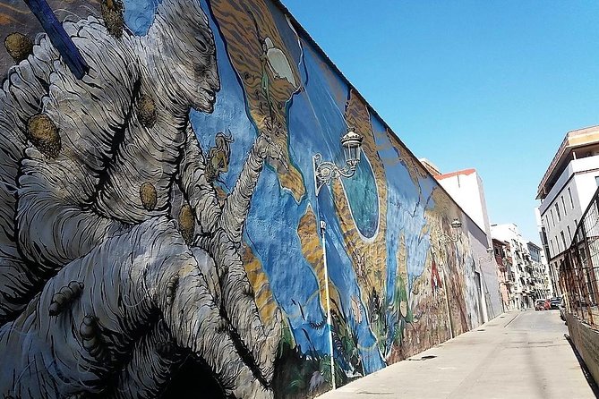 Grafiti tour and Carmen Quarter - How the guide makes street art make sense