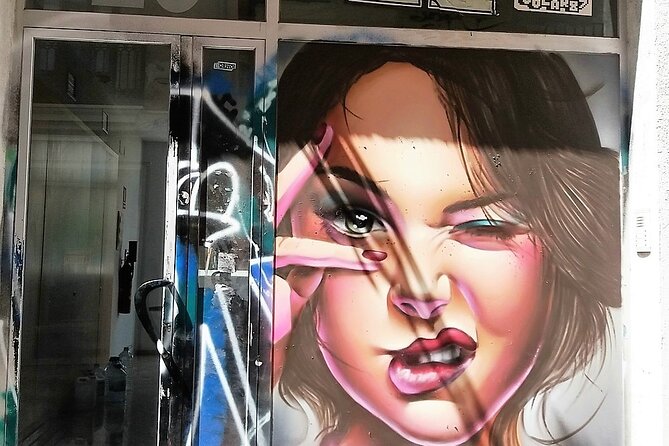 Grafiti tour and Carmen Quarter - Timing and walking comfort for a 3 to 4 hour experience