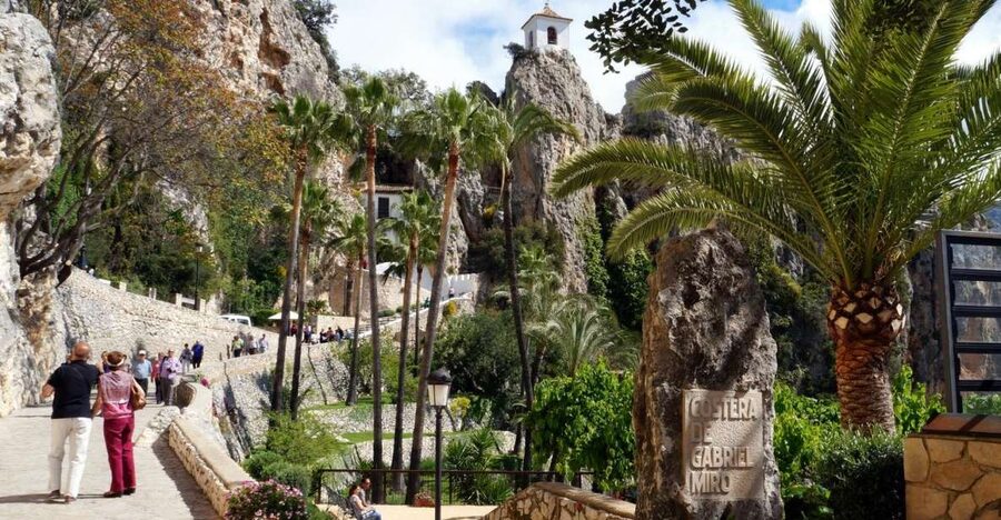 Guadalest & Algar Falls Tour - From Albir, Benidorm & Calpe - The Coach Ride Into the Mountains: Comfort and Scenic Timing