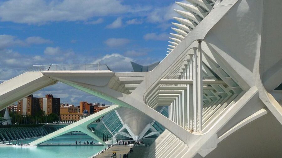 Highlights of Valencia: Private Half-Day Tour - The Panoramic Ride: Formula 1, Americas Cup Harbor, and Storytelling