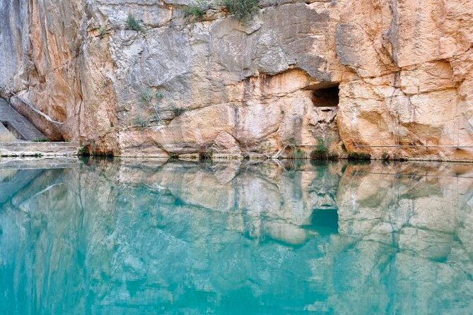 Hike Hanging Bridges and Canyon Túria - Chulilla - OFFICIAL GUIDE - Key Things That Make This Hike Work So Well