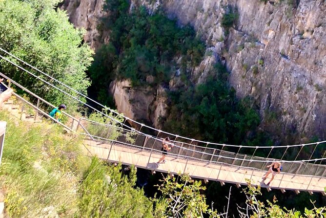 Hike Hanging Bridges and Canyon Túria - Chulilla - OFFICIAL GUIDE - Prehistoric Cave Rock Paintings: Finding the Route Marked by Stone Piles