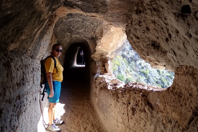 Hike to the Roman aqueduct Peña Cortada - Price and value: what $1,245 buys you on a day trip from Valencia
