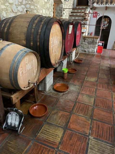 Jalon Valley and The Cave of Skulls Tour - Xalo stop: free time where you can set your own pace