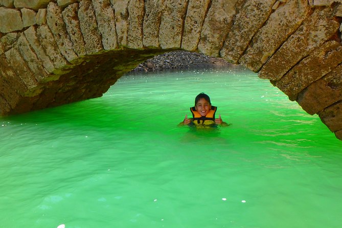 Kayak Routes In A Lake - Cooling off and rock jumps: the fun factor (and the limits)