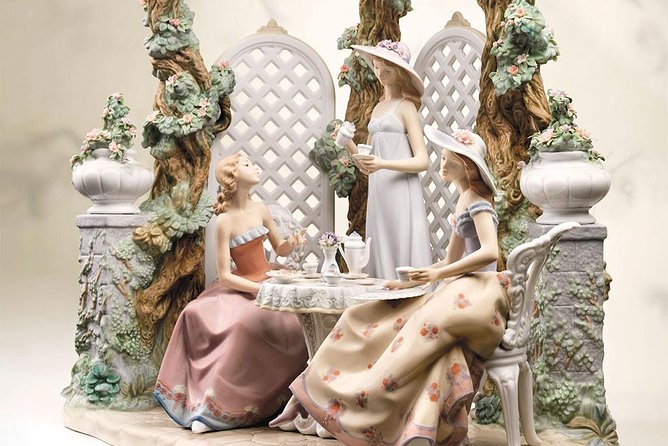 Lladro Factory Visit and Paella Lunch at the Beach - Timing and logistics: the one part that can go sideways