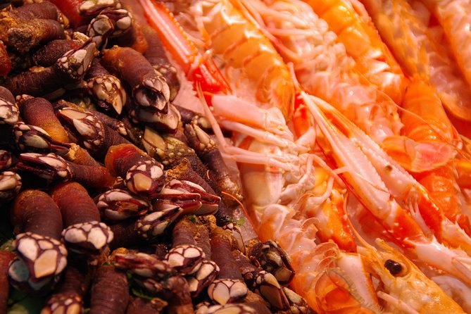 Luxury Authentic Tapas Tour - How guides keep the pace small-group friendly