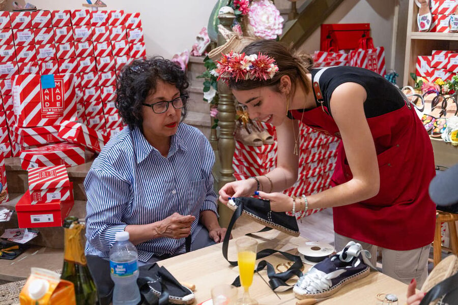 Make Authentic Espadrilles in Valencia - Stitching and lacing, step by step, with real instructor support