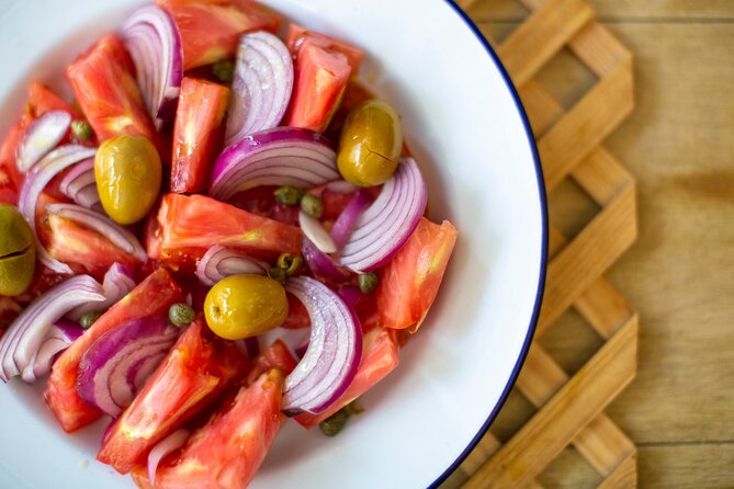 Make Valencian 'Pizza' in Ruzafa - Valencian coca and the Vermut aperitivo warm-up