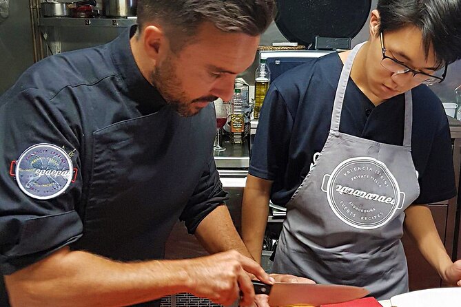 Master the Art of Paella in an Authentic Valencian Kitchen - Getting Started at Carrer del Músic Peydró in Ciutat Vella