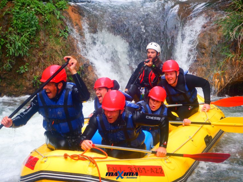Montanejos: Guided Whitewater Rafting Adventure - Meeting at Máxima Aventura: start time, gear handoff, and getting ready