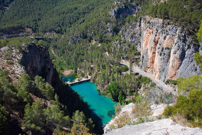Montanejos Hiking Tour & Thermal Pools from Valencia - Pace, group size, and how to choose the right hiking partner for this day