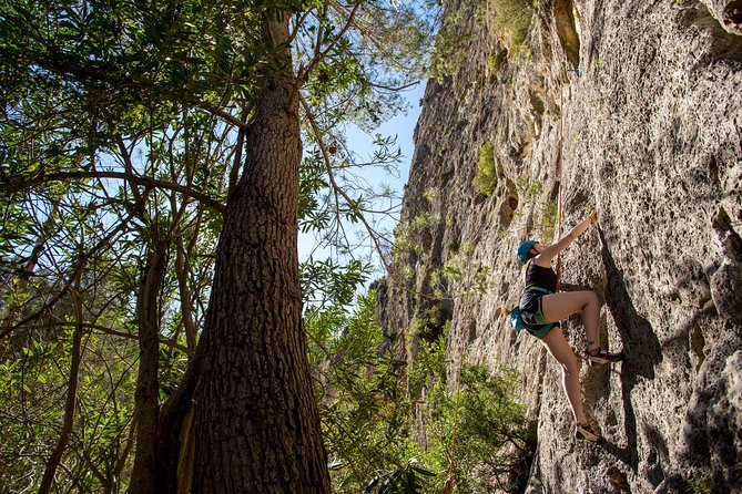 Outdoor climbing for beginners - Your beginner climbing flow in 4 hours (what it feels like)