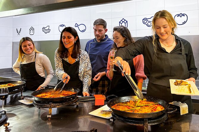 Paella Cooking Class, Wine Tasting & Central Market in Valencia - Vegetarian and Dietary Requests: How Flexible Is This Class?