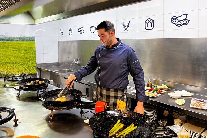 Paella Cooking Class, Wine Tasting & Central Market in Valencia - Stop at Mercat Central de València: How You Shop Like a Local