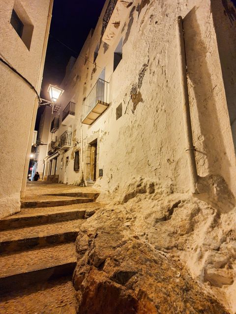 Peñíscola: Secrets of Peñíscola Night Tour - Where You Start on Calle Jardín and How the 1.5 Hours Flow