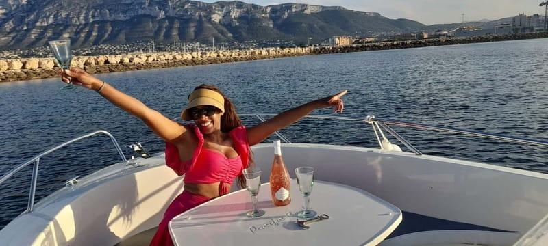 Private Boat Route with wine,ibérico Gourmet all incld 3hour - Cova Tallada and the Cabo de San Antonio coast, seen the right way