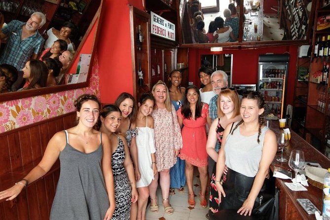 Private premium wine tasting with snacks in Valencia's old town - The tasting set-up: 4 Valencian wines plus guided explanations