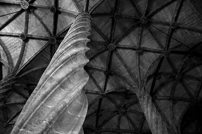 Private Tour of Valencia with Official Guide - A private Valencia walk that helps you read the city
