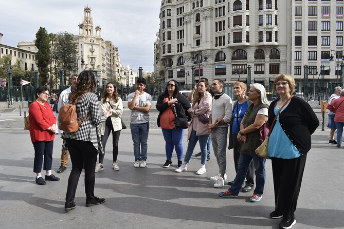 Private Walking Tour of Games and History in the Center of Valencia - Stop 6: La Lonja de la Seda, outside stories with optional interior time