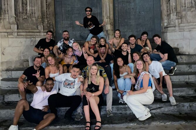 Pub Crawl Tour in Valencia - Guides and group energy: what the best runs do right