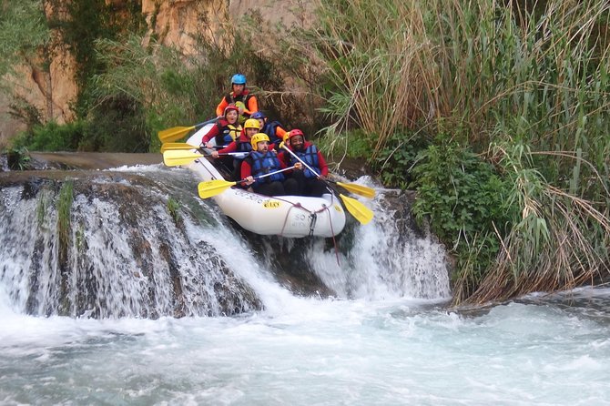 Rafting white water in Montanejos 1h Valencia - Included gear that lets you travel light