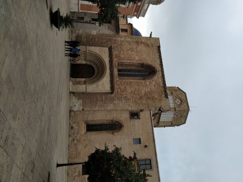 Small-Group Medieval Valencia Walking Tour - Licensed Guide - Viewpoints Between Stops: The City Teaches You What the Guide Says