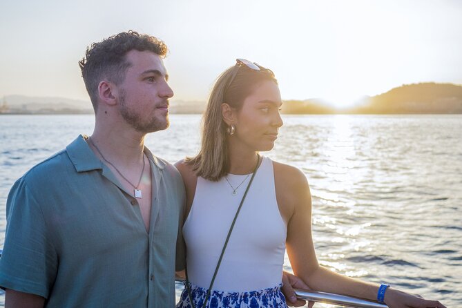 Sunset in Valencia from the Catamaran Mundo Marino - Sunset Golden Hour: Nets, Music, and How to Stay Comfortable