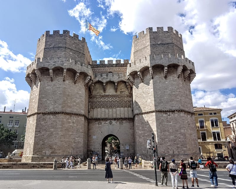 TAPAS GASTRONOMIC TOUR - Ciutat Vella Finale: Ice Cream, Horchata, or a Drink of Your Choice