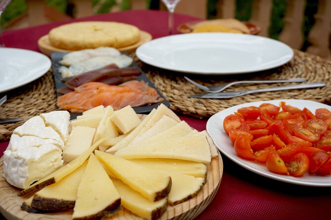 Tapas in the vineyards - From Valencia to Utiel-Requena: the 9:45 am setup that keeps it stress-free