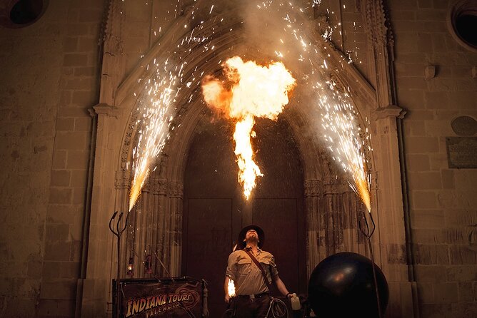 The Holy Grail with Indiana Jones - Meeting Indiana Jones in the center of Valencia