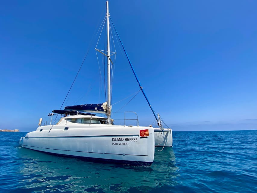 Torrevieja: Costa Blanca Catamaran Cruise - The sail along the Torrevieja coastline: the part you actually feel
