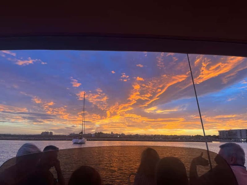 Torrevieja: Private Sunset Boat Tour with Cava - Key things to know before you book