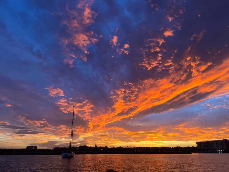 Torrevieja: Private Sunset Boat Tour with Cava - Who this tour fits best