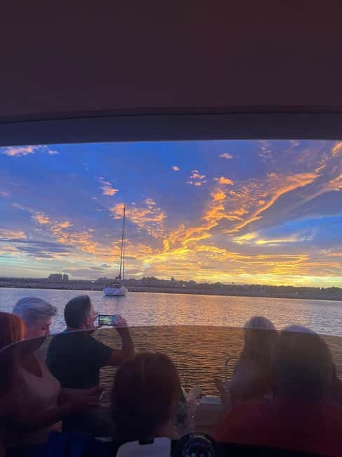 Torrevieja: Private Sunset Boat Tour with Cava - 2024 boat, professional skipper, and the feel of a real charter