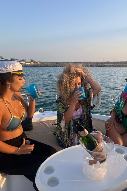 Torrevieja: Sunset onboard + Cava Cup - How the cruise actually plays out in 1.5 hours