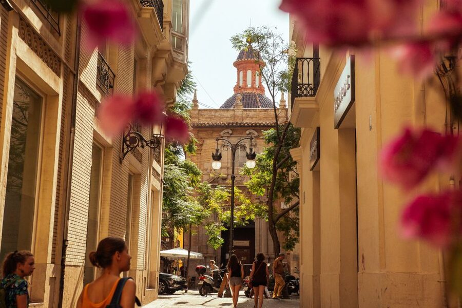 Valencia: 1.5-Hour Private Kick-Start Tour with a Local - Price, duration, and practical details you should know