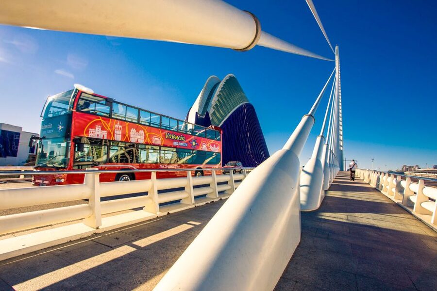 Valencia: 24 or 48-Hour Hop-on Hop-off Bus Ticket - The real pros and cons that affect your day