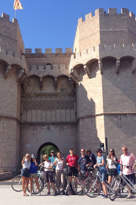 Valencia: 3-Hour City Bike Tour - Old Town Streets and the Cathedral Area in the First Leg